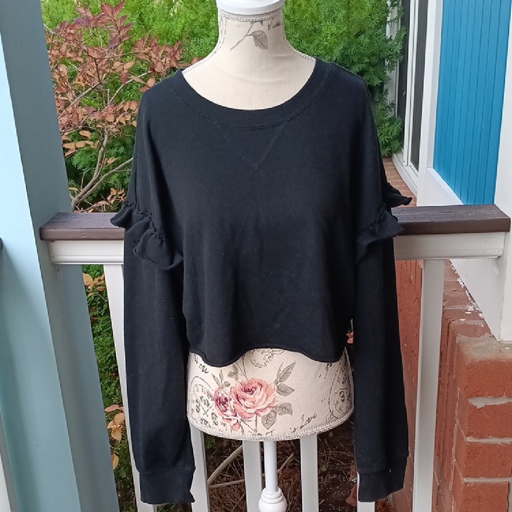 % Revamped Athleisure Black Top w Sleeve Ruffle Accent